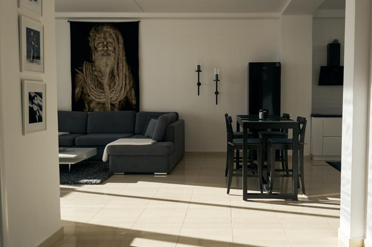 The Garrison Apartment Sarande Luaran gambar